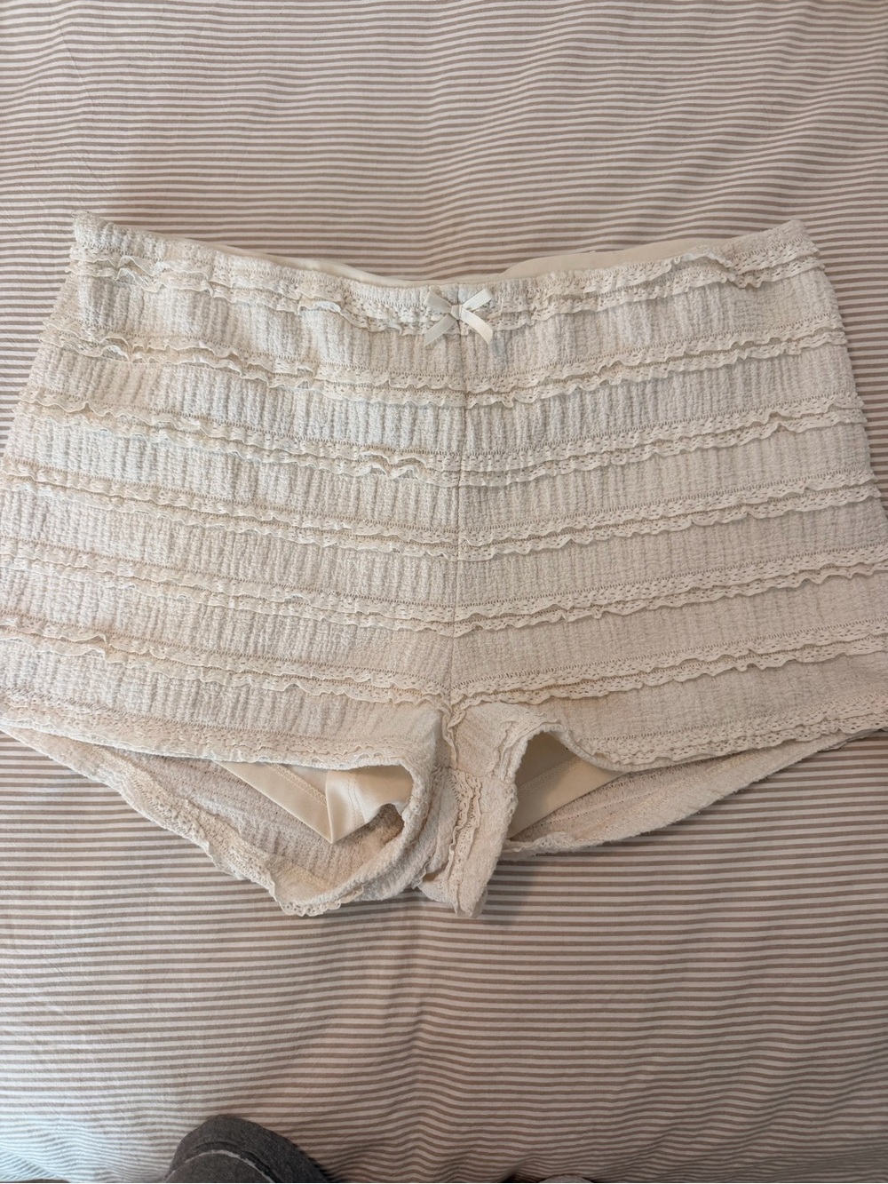 wild fable Cream Lace Ruffle High-Waist Shorts